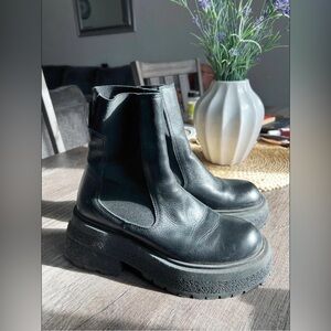 steve madden black leather Chelsea boots